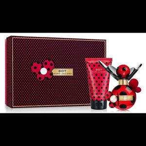 SOLD! MARC JACOBS DOT GIFT SET